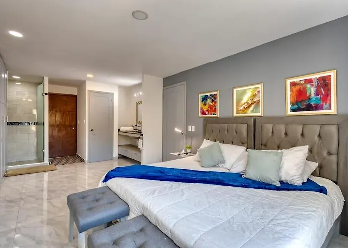 With Ocean-view Rooftop Infinity Pool, Balconies & Ac Сasa de vacaciones Cabo San Lucas