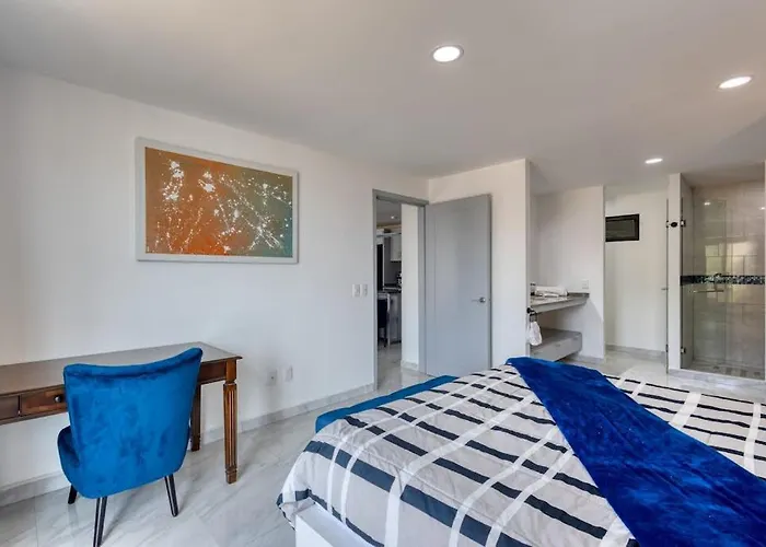 With Ocean-view Rooftop Infinity Pool, Balconies & Ac Сasa de vacaciones *